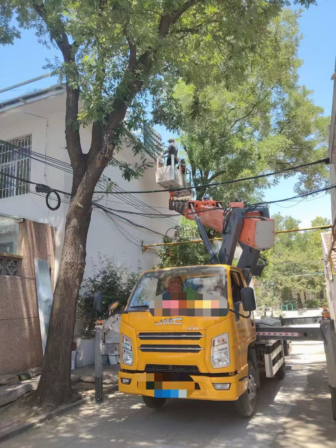 城步高空作业车能吊装重物吗？最大承载多少公斤？